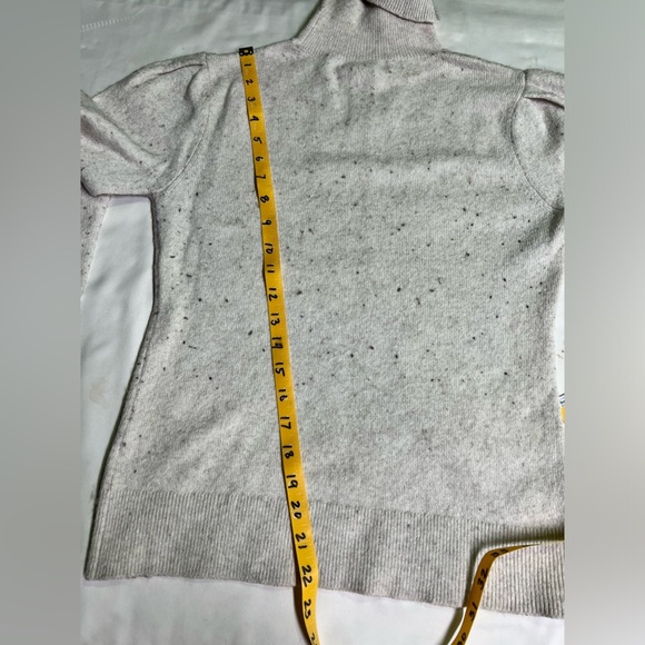 RACHEL‎ PARCELL Beige speckled puff sleeve turtleneck sweater size M. - Picture 14 of 14